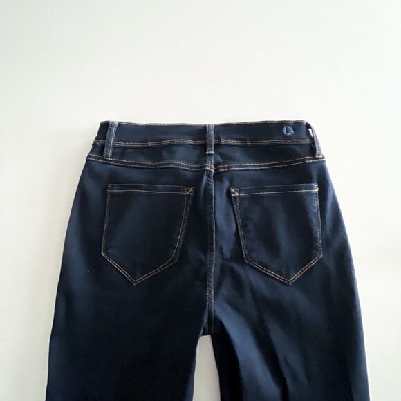 Kensie Jeans // Size 4 (tons of stretch and can fit an 8) // NWOT // Jeggings - Picture 6 of 7